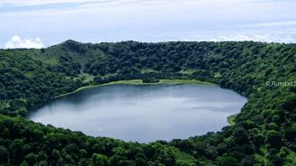 Lago de Cráter de Lago Biaó